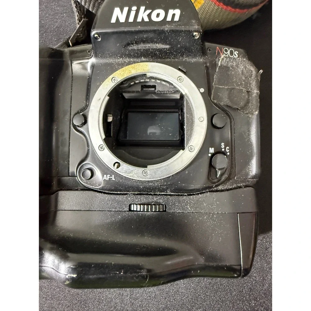 Nikon N90s 35mm‎ SLR Film Camera Body w/ MB-10 Battery Grip Black Untested AS-IS